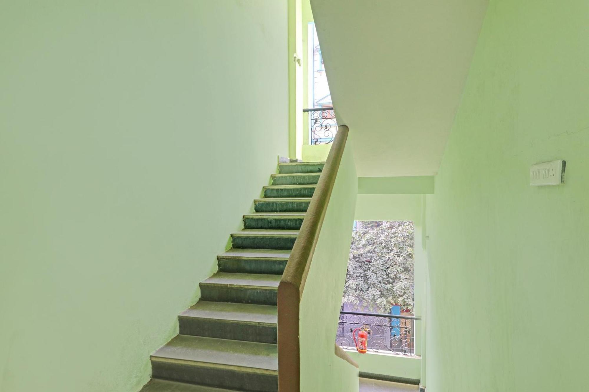 Hotel O Vasista Residency Hyderabad Exterior photo